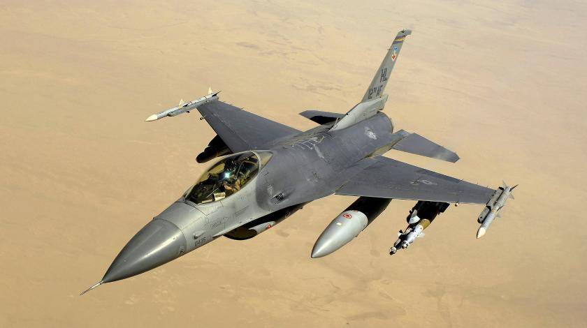 Появилось видео рухнувшего в Калифорнии F-16 - utro.ru - Лос-Анджелес - state California