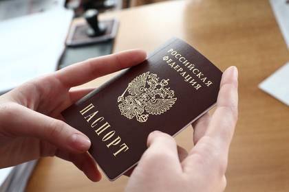 Рикард Джозвяк - Украинцам с российскими паспортами задумали запретить въезд в ЕС - lenta.ru - Россия - США - Украина - ДНР