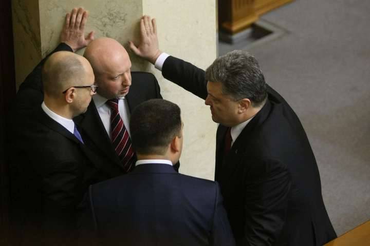 Петр Порошенко - Владимир Гройсман - Андрей Парубий - Окружению Порошенко отрезают пути к отступлению - news-front.info - Украина - Киев