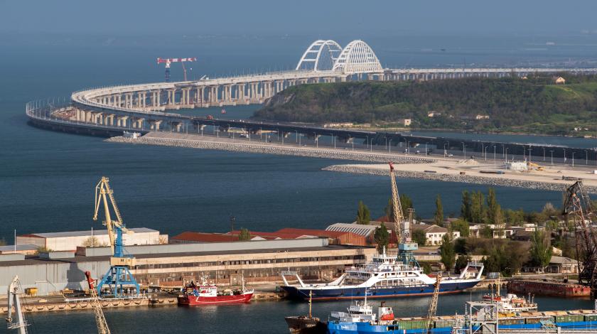 Удавка для Украины: Запад оценил Крымский мост - utro.ru - Россия - Украина - Англия - Мариуполь - Бердянск