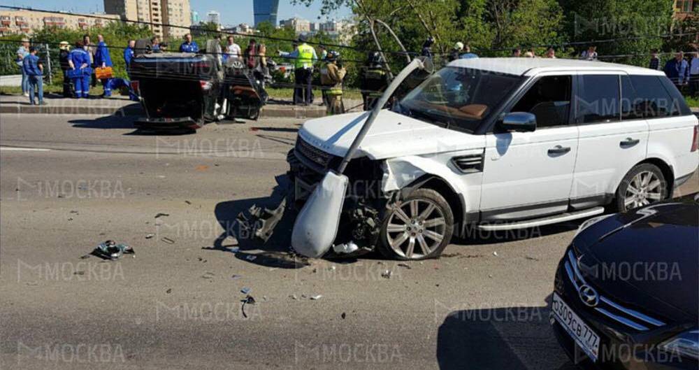 Движение на улице Народного Ополчения затруднено из-за аварии - m24.ru - Москва - Московская обл. - ЦФО