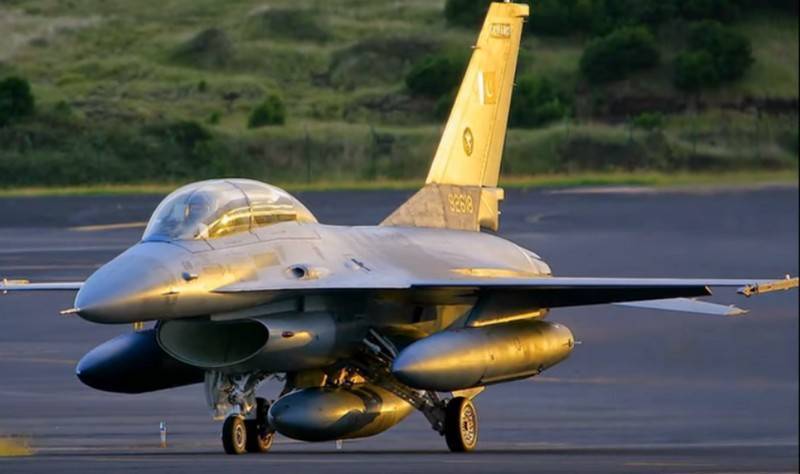 В США испытают систему дистанционного пилотирования F-16 - topwar.ru - county Black Hawk