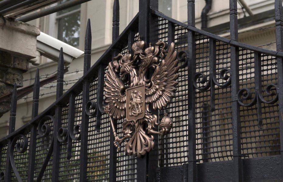 В посольстве РФ опровергли информацию о проблемах с выдачей виз британцам - m24.ru - Россия - Киев - Англия - Санкт-Петербург