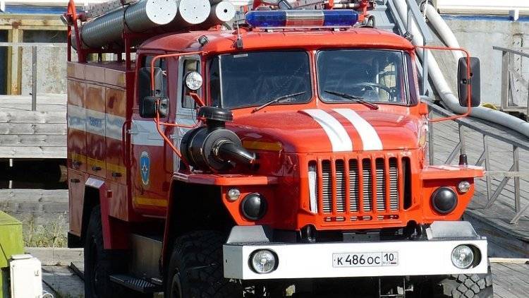 Четыре человека пострадали в пожаре в ТЦ в пригороде Баку - polit.info - Азербайджан - Баку