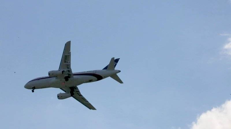SSJ100 прервал взлет в аэропорту Ульяновска из-за отказа гидросистемы - polit.info - Москва - Ульяновск - Ульяновск