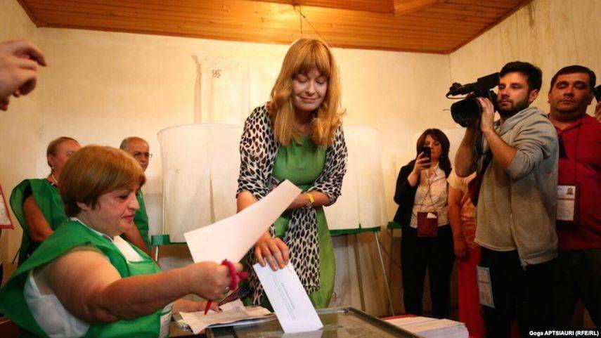 Михаил Саакашвили - Жена Саакашвили рвется к власти в Грузии - bloknot.ru - Грузия - Зугдиди