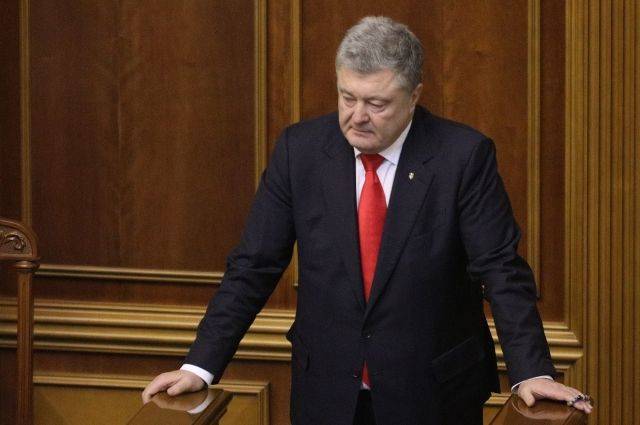Петр Порошенко - Экс-чиновник рассказал, что дипломаты стыдились мятых брюк Порошенко - aif.ru