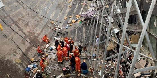 Крыша обрушилась в баре: более 70 человек пострадали, один погиб (фото) - nur.kz - Китай - район Гуанси-Чжуанский