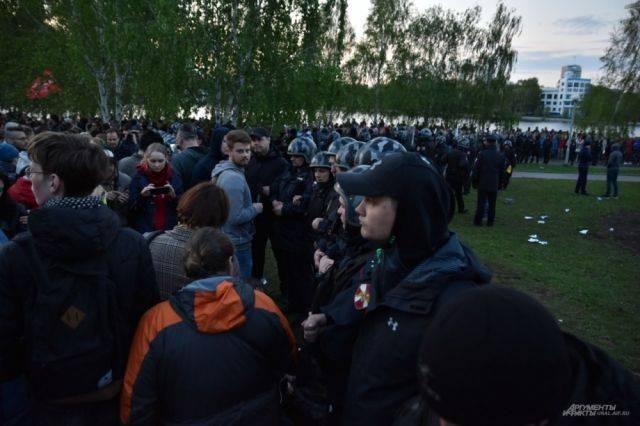 Александр Высокинский - Итоги опроса по храму в Екатеринбурге власти готовы признать обязательными - aif.ru - Екатеринбург