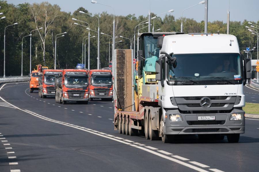 В России ограничат движение большегрузов по дорогам в жару - m24.ru - Россия - Ленинградская обл. - Псковская обл.