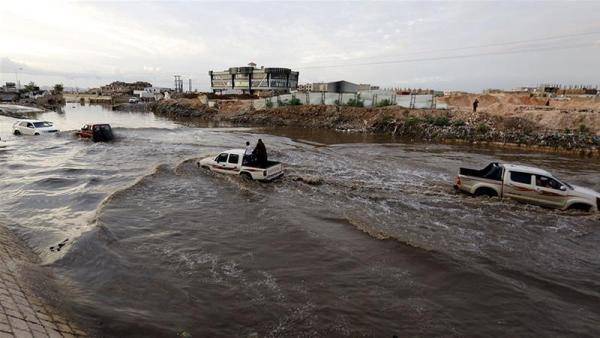 На юг Аравийского полуострова обрушились сильные ливни и наводнения - eadaily.com - Йемен - Оман - Маскат