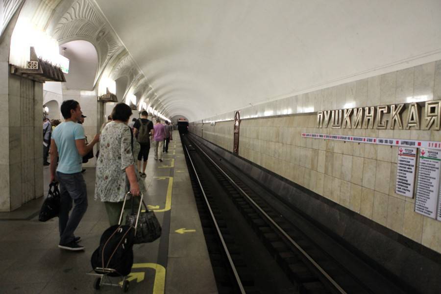 Стала известна причина остановки поездов на фиолетовой ветке метро - m24.ru - Москва