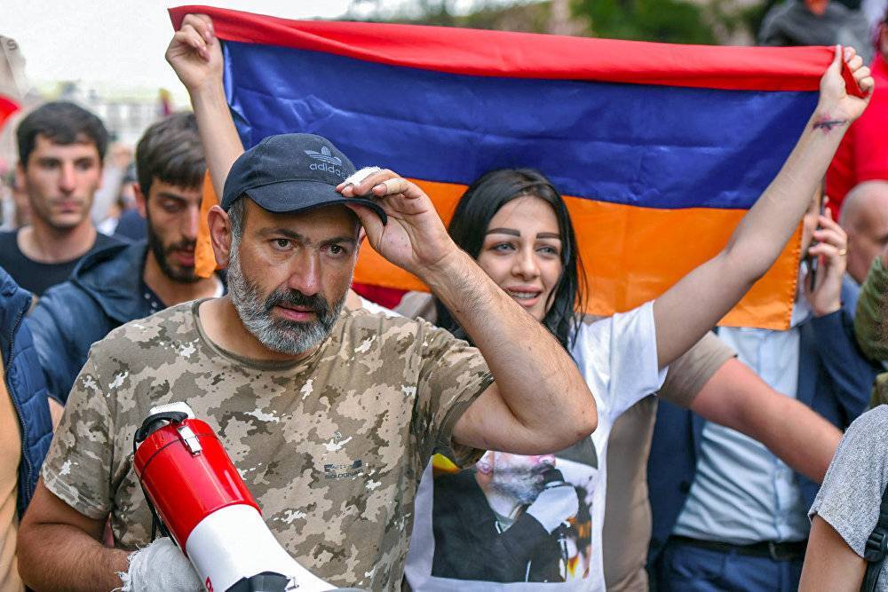 Владимир Зеленский - Роберт Кочарян - Никола Пашинян - Политолог: Выходки Пашиняна способны отвлечь внимание даже от Украины | Политнавигатор - politnavigator.net - Украина - Армения - Казахстан