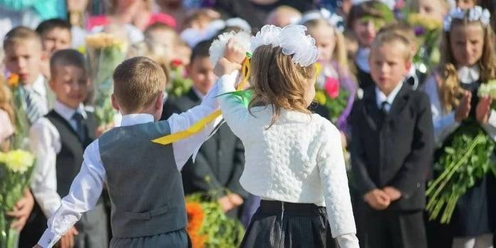 Новые правила приема детей в первый класс разъяснили в Управлении образования Алматы - nur.kz - Казахстан - Алма-Ата