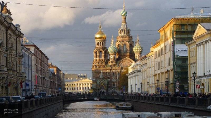 Владимир Путин - Смольный отчитался о выполнении майских указов Путина - nation-news.ru - Россия - Санкт-Петербург