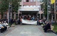 Активисты вторые сутки блокируют здание квалификационной комиссии судей - korrespondent.net - Украина - Киев - Киев