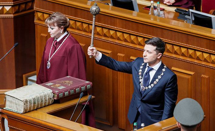 Владимир Зеленский - Петр Порошенко - Сергей Лещенко - Владимир Гройсман - Андрей Парубий - Вести (Украина): как тонет «парламентский Титаник» - inosmi.ru