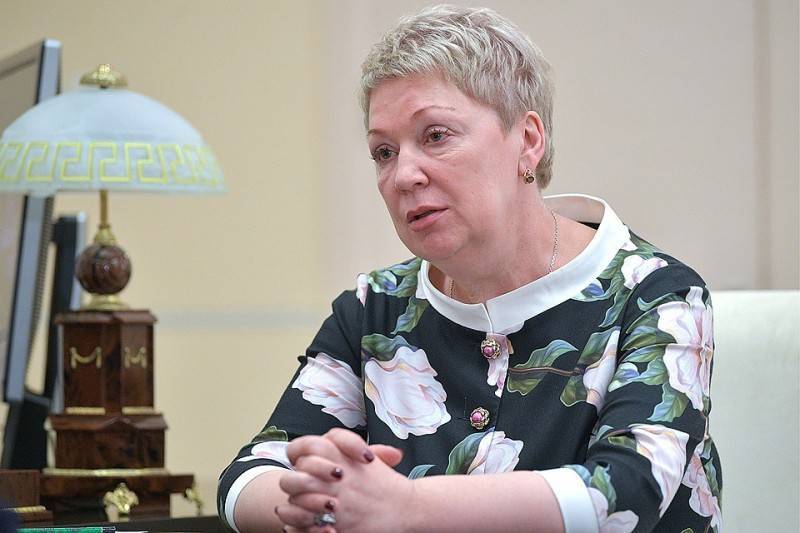 Владимир Путин - Ольга Васильева - Путину рассказали о тяжести "золотой медали" - pravdoryb.info