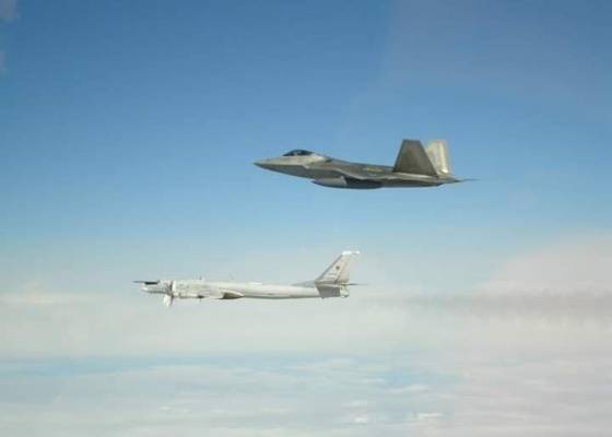 Командование США: Русские Ту-95МС и Су-35 сопровождали четыре F-22A - eadaily.com - Россия - США - шт.Аляска