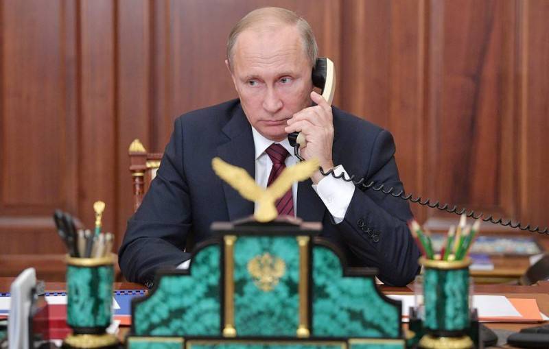 Владимир Путин - Петр Порошенко - Ангела Меркель - Эмманюэль Макрон - Путин провел телефонную беседу с Меркель и Макроном - pravdoryb.info - Москва - Россия - Украина - Киев - Германия - Франция