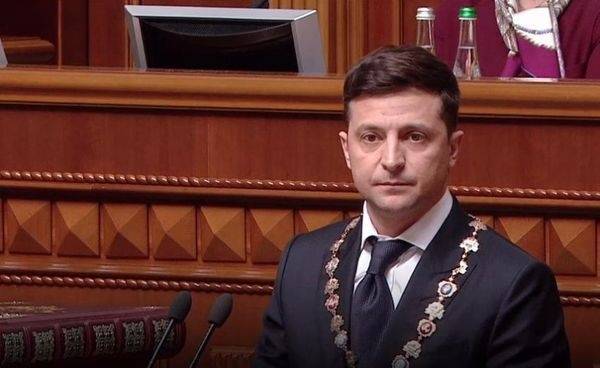 Владимир Зеленский - Андрей Богдан - Зеленский может объявить референдум во вопросу отношений с Россией - eadaily.com - Россия - Украина