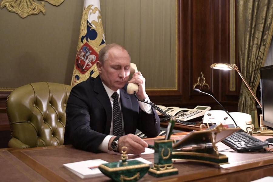 Владимир Путин - Петр Порошенко - Ангела Меркель - Путин обсудил кризис на Украине с Макроном и Меркель - m24.ru - Россия - Киев - обл. Донецкая - Луганская обл. - Германия - Франция