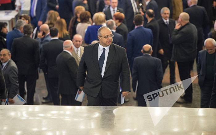 Судья, сын Серго Ерицяна может поплатиться за нелепую шутку – СМИ - ru.armeniasputnik.am - Армения - Ереван