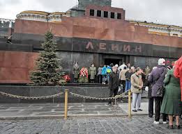 Петр I - Владимир ВЕЛИКИЙ (Великий) - Названы худшие достопримечательности Москвы - lenta.ru - Москва