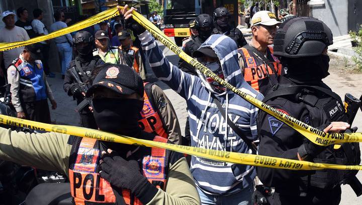 Джоко Видодо - В Индонезии идут задержания организаторов беспорядков в Джакарте - vesti.ru - Индонезия - Джакарта