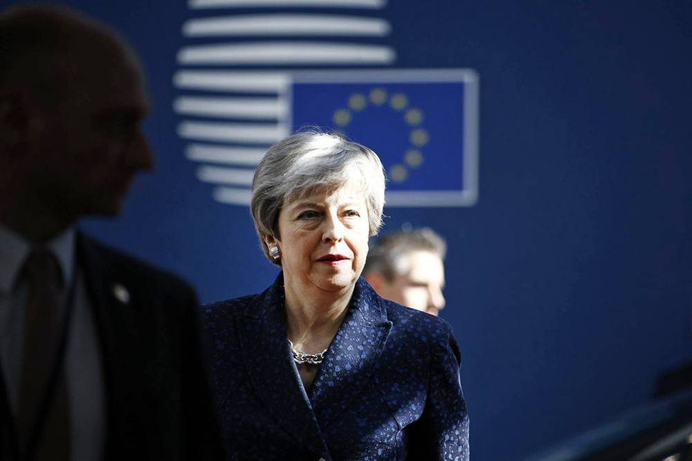 Тереза Мэй - "Хромая утка" Мэй пошла на хитрый ход по Brexit - tvc.ru - Англия - Брюссель