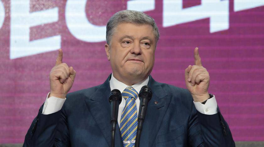 Петр Порошенко - Порошенко объяснил уголовные дела против себя происками "пятой колонны" - utro.ru - Россия - Украина - Мариуполь