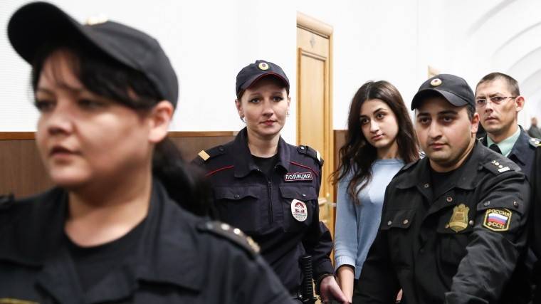 Михаил Хачатурян - Версия сестер Хачатурян о&nbsp;самообороне во&nbsp;время убийства отца нашла подтверждение - 5-tv.ru - Москва