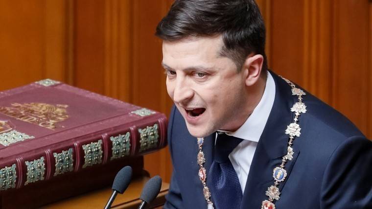 «Узурпатор! Мы&nbsp;в&nbsp;оппозицию!»&nbsp;— Зеленский «споткнулся» на&nbsp;третий день президентства - 5-tv.ru - Украина - Зеленский