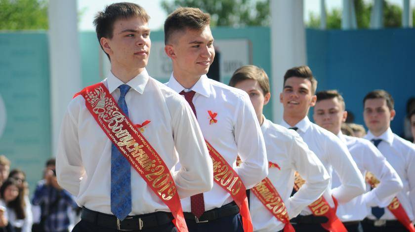 Роман Вильфанд - "Свежая температура": москвичам рассказали о погоде на Последний звонок - utro.ru - Москва - Царьград