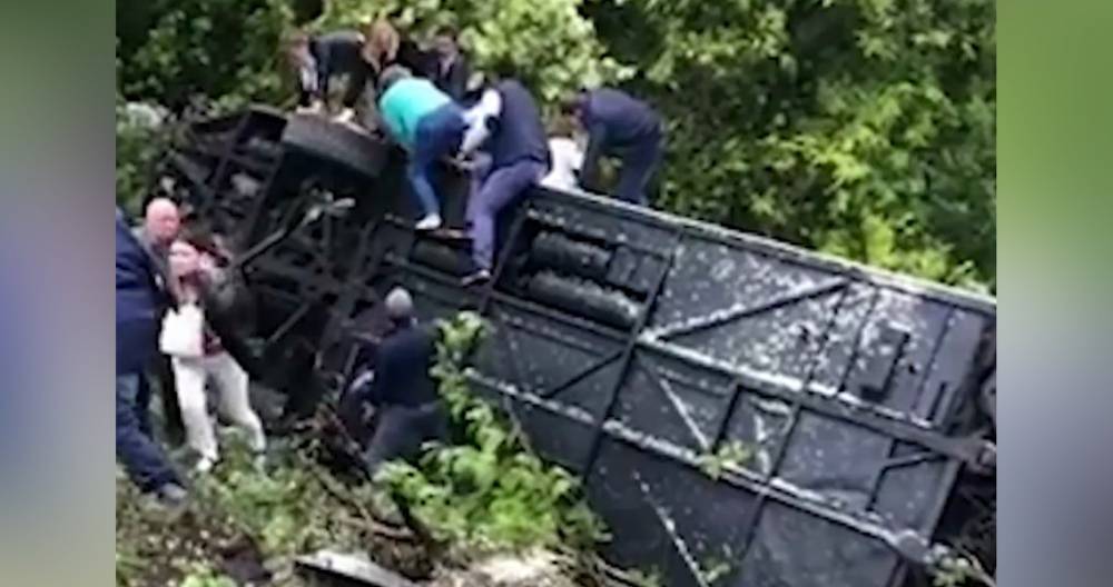 В больницах Сиены остаются пять пострадавших в ДТП с автобусом россиян - m24.ru - Россия - Италия