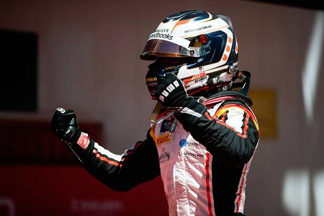 Ф2: Ник де Вриз завоевал поул в Монако - f1news.ru - Монако - Княжество Монако