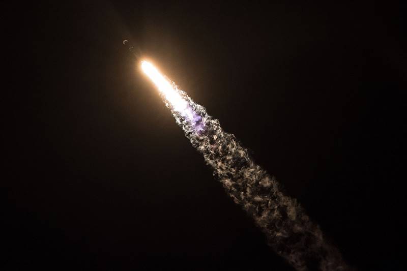 Илон Маск - SpaceX запустила ракету Falcon 9 со спутниками для раздачи интернета - tvc.ru - USA - шт.Флорида