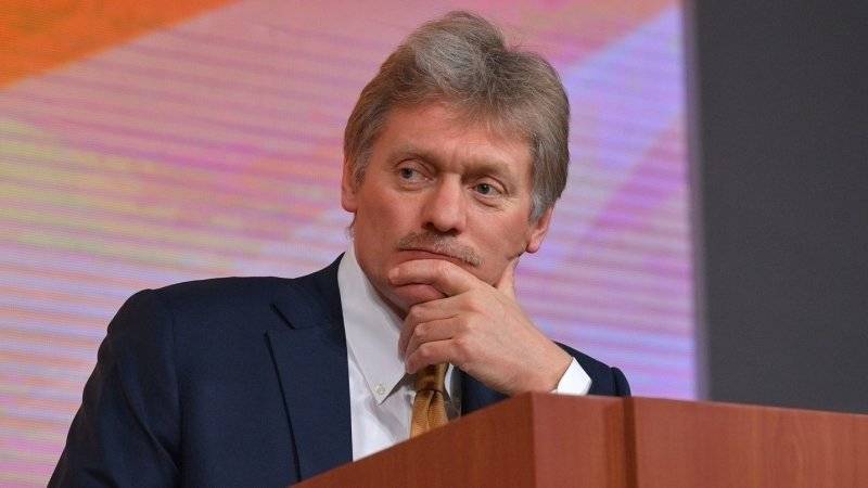 Дмитрий Песков - Тереза Мэй - Песков - Песков не смог вспомнить положительного вклада Мэй в отношения РФ и Британии - polit.info - Москва - Россия - Англия