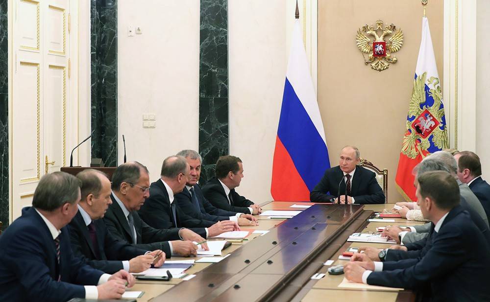 Владимир Путин - Дмитрий Песков - Ангела Меркель - Эммануэль Макрон - Путин обсудил с членами Совбеза ситуацию на Украине - tvc.ru - Сирия - Украина - Казахстан - Германия - Франция - Иран