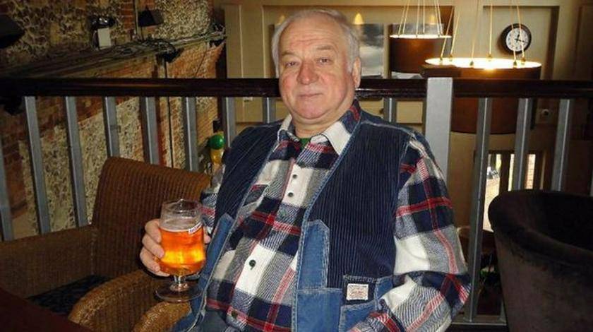 Сергей Скрипаль - Воскресший Скрипаль по одноразовому телефону устроил разнос племяннице - utro.ru - Москва - Россия