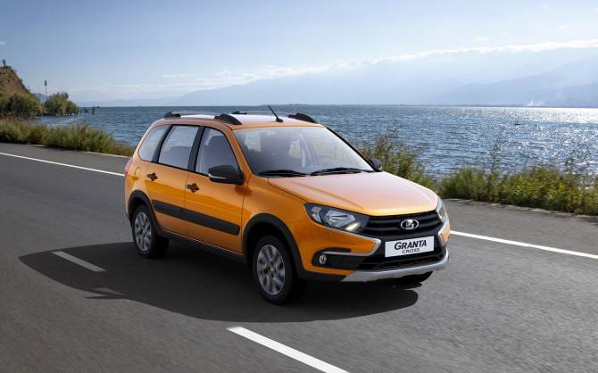 Какого цвета будет новый универсал LADA Granta Cross? - autostat.ru - Россия