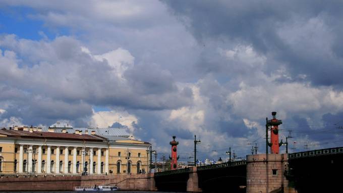 В День города дважды зажгутся Ростральные колонны - piter.tv - Санкт-Петербург