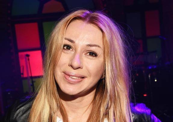 Алена Апина - Певица Алена Апина показала фото с дочкой - выпускницей - argumenti.ru