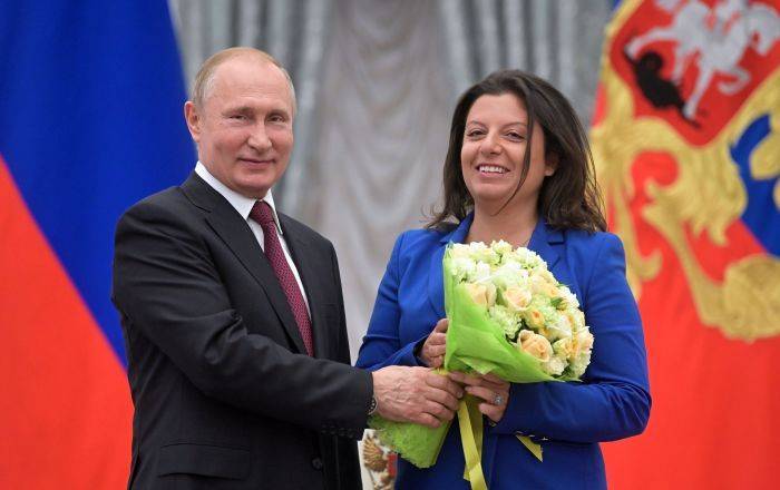 Владимир Путин - Александр Невский - Маргарита Симоньян - Андрей Колесников - "Тебе нельзя": от чего Путин предостерег Симоньян в Кремле и при чем тут Цискаридзе - ru.armeniasputnik.am - Россия