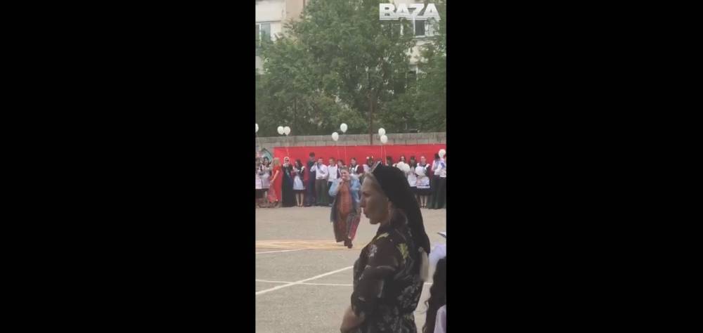 В Дагестане завуч написала в прокуратуру жалобу на мать ученика, критиковавшую её на линейке - govoritmoskva.ru - Москва - Махачкала