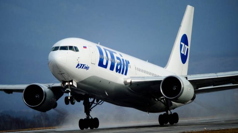 Видео с&nbsp;места аварийной посадки Boeing&nbsp;— 737 авиакомпании Utair в&nbsp;Сургуте - 5-tv.ru - Россия - Таджикистан - Сургут