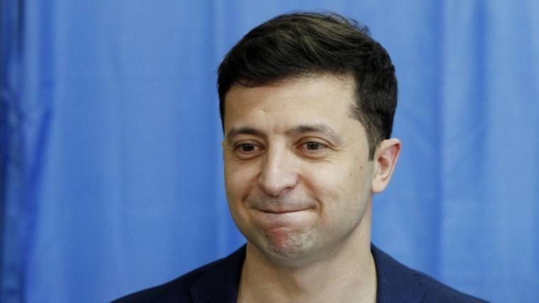 Владимир Зеленский - Евгений Кошевой - Видео: президент Зеленский заявился на&nbsp;«Лигу смеха» на&nbsp;Украине. Теперь он&nbsp;зритель - 5-tv.ru - Украина - Киев