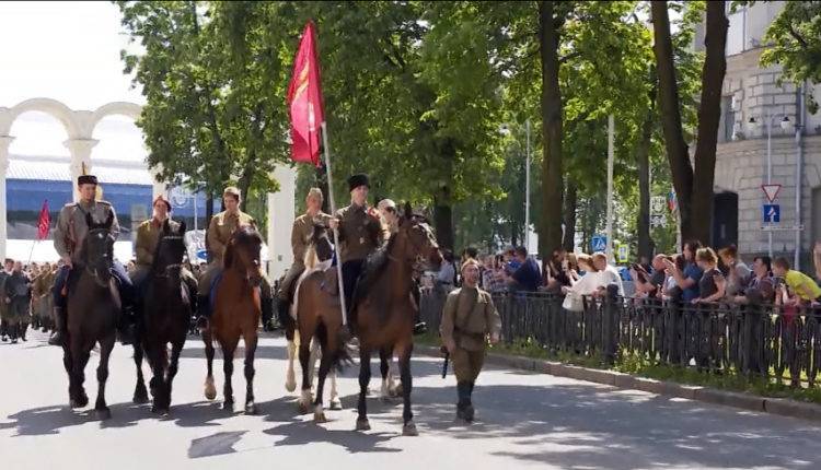 Полина Срибненко - Партизанский парад 1944 года воссоздали в Минске - newtvnews.ru - Минск