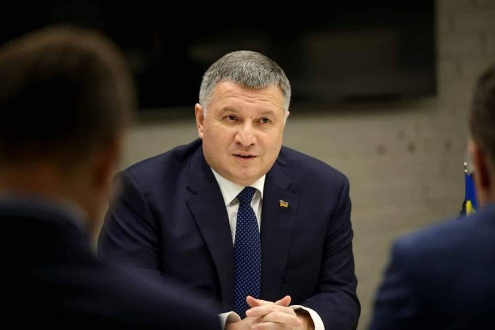 Петр Порошенко - Владимир Гройсман - Игорь Коломойский - Арсен Аваков - Коломойский дает Авакову выгодные гарантии, если тот не будет мешаться в борьбе за парламент - news-front.info