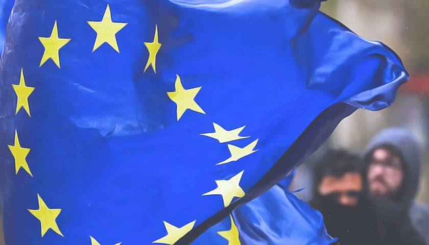 Маттео Сальвини - Марин Ле-Пен - Эксперт: Евросоюз готов к развороту вправо - news-front.info - Москва - Россия - Италия - Франция